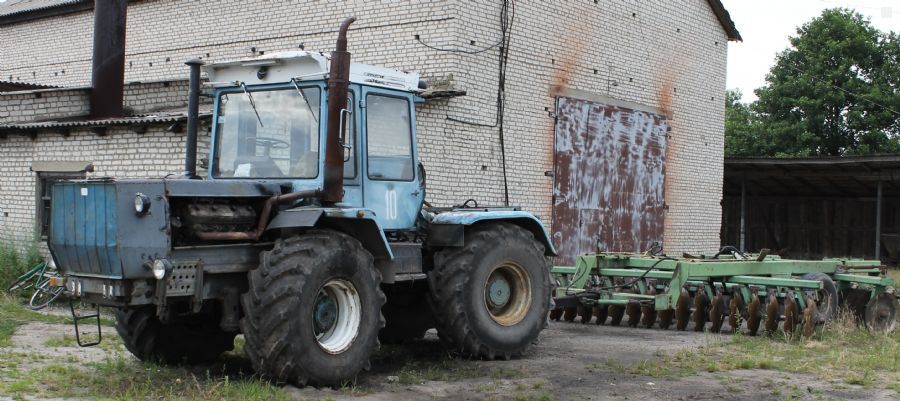 Traktor--KhTZ-17021-1377508_1