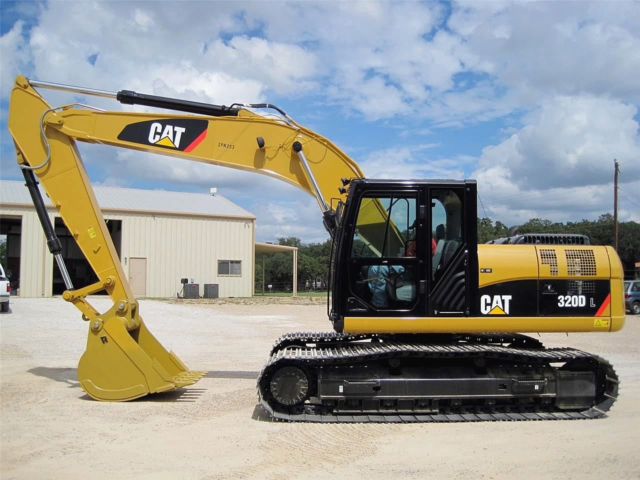 Экскаватор кат. Экскаватор Caterpillar 320d. Экскаватор Caterpillar 320 DL. Экскаватор Cat 320d. Экскаватор гусеничный Caterpillar 320dl.