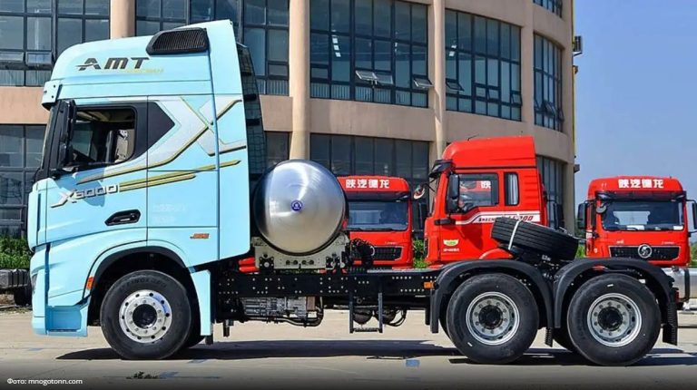 В Китае дебютировал тягач с газовым двигателем 590 л. с.